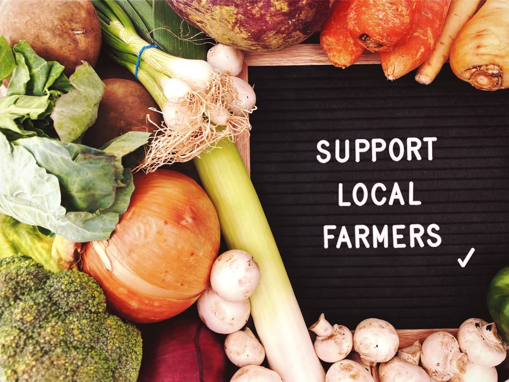Support,Local,Farmers,Sign,Against,A,Rustic,Background,Of,Fresh
